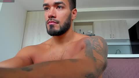 Snapshot of alexander_martines chatting on 28, 4, 2026 Onlyfansalexmartinezwb Instagram alexwbmartinez Twitter martinezcb937 online show from 28, 4, 2026