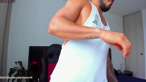 Snapshot of alexander_martines chatting on 7, 6, 2026 Onlyfansalexmartinezwb Instagram alexwbmartinez Twitter martinezcb937 online show from 7, 6, 2026