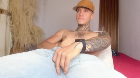 Snapshot of alexander_xj6 chatting on 18, 7, 2026 Alexander online show from 18, 7, 2026