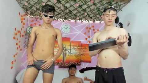 chicos hot online show from 11, 3, 2025