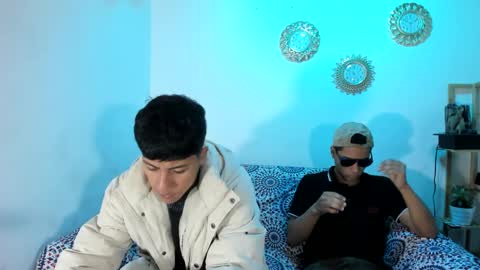 chicos hot online show from 3, 10, 2025