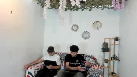 chicos hot online show from 10, 11, 2025