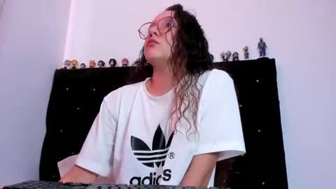 Snapshot of alexandra_clauss chatting on 13, 3, 2026 alexandra clauss online show from 13, 3, 2026