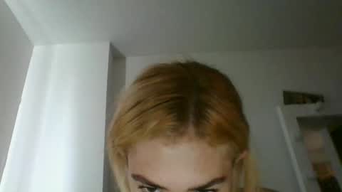 alexandra_paris21 online show from 2, 6, 2026