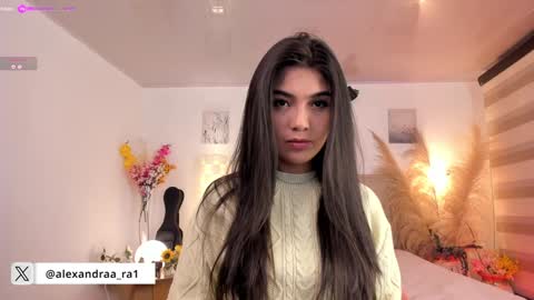 Alexandra Rodriguez online show from 2, 2, 2025