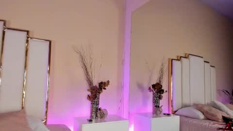 alexandraa_gomez online show from 20, 9, 2025