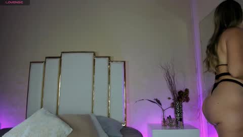 alexandraa_gomez online show from 23, 11, 2025