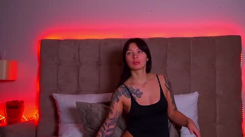 AlexandraBloom online show from 3, 2, 2025