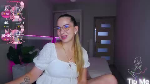 Snapshot of alexandracandy chatting on 24, 6, 2026 alexandracandy online show from 24, 6, 2026