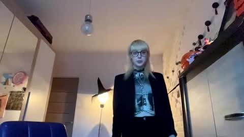 Lia online show from 13, 11, 2025