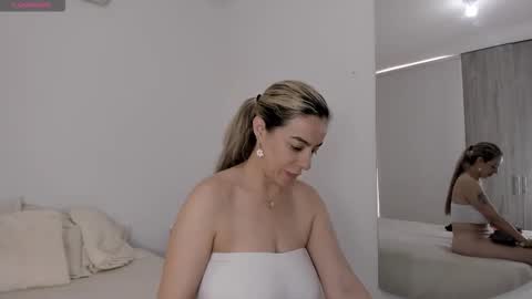 alexastormm online show from 24, 2, 2026