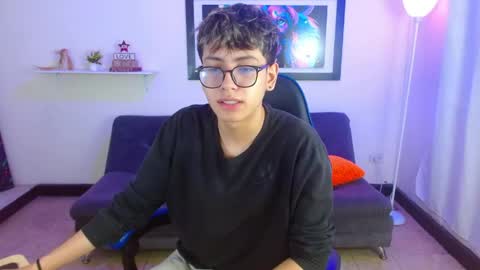 Snapshot of alexcum_18 chatting on 28, 4, 2026 alex online show from 28, 4, 2026