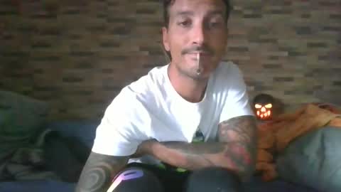 Snapshot of alexdelarge23 chatting on 31, 10, 2025 alexdelarge23 online show from 31, 10, 2025