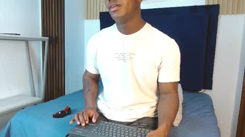 Alexis Fernandez online show from 24, 7, 2026