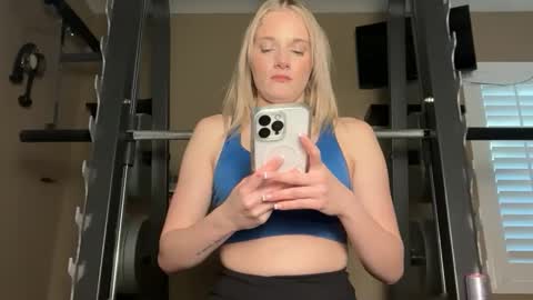 Snapshot of alexispaige06 chatting on 25, 11, 2025 alexispaige06 online show from 25, 11, 2025