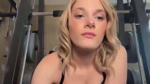 Snapshot of alexispaige06 chatting on 16, 12, 2025 alexispaige06 online show from 16, 12, 2025