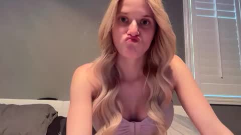 Snapshot of alexispaige06 chatting on 14, 1, 2026 alexispaige06 online show from 14, 1, 2026