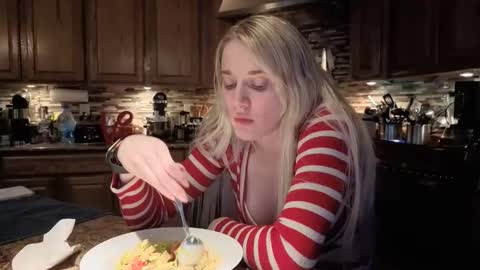 Snapshot of alexispaige06 chatting on 7, 3, 2026 alexispaige06 online show from 7, 3, 2026