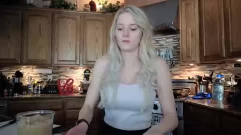 Snapshot of alexispaige06 chatting on 8, 3, 2026 alexispaige06 online show from 8, 3, 2026