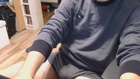 Snapshot of alexlover18839 chatting on 17, 11, 2025 Alex online show from 17, 11, 2025