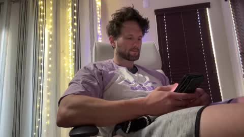 Alex Mann online show from 5, 10, 2025