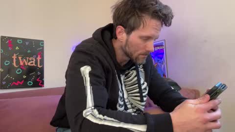 Alex Mann online show from 5, 3, 2026