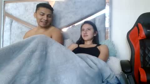 Snapshot of alexvsluisa chatting on 6, 7, 2026 alex y luisa online show from 6, 7, 2026