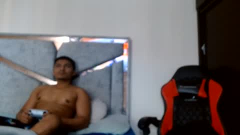 Snapshot of alexvsluisa chatting on 9, 7, 2026 alex y luisa online show from 9, 7, 2026