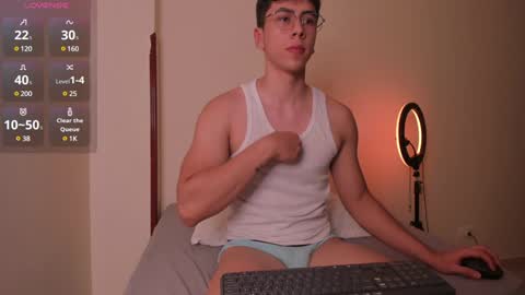 Snapshot of alexx_oconor chatting on 8, 2, 2025 Alex Oconnor online show from 8, 2, 2025