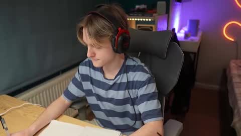 Alexycutie online show from 3, 2, 2026