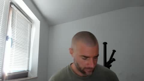 Snapshot of alfiesolomons87 chatting on 17, 10, 2025 alfiesolomons87 online show from 17, 10, 2025