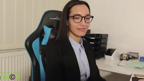 Snapshot of alice_bane chatting on 23, 2, 2025 A R Y A T I A online show from 23, 2, 2025