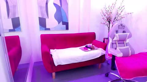 Alice  online show from 28, 9, 2025