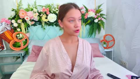 Alice in Wonderland  online show from 27, 9, 2025