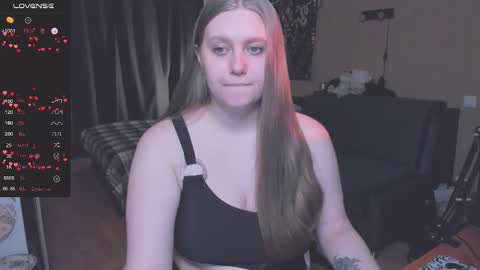 Snapshot of alice_dreamgirl_ chatting on 29, 9, 2025 Alice 3 online show from 29, 9, 2025