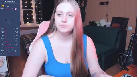 Snapshot of alice_dreamgirl_ chatting on 30, 11, 2025 Alice 3 online show from 30, 11, 2025