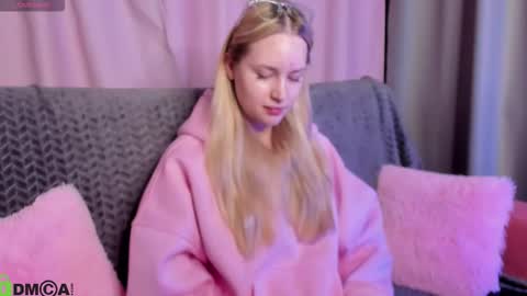 Snapshot of alice_elf chatting on 15, 9, 2025 Alice online show from 15, 9, 2025