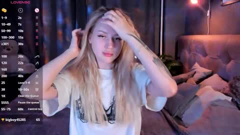 Snapshot of alice_elf chatting on 22, 9, 2025 Alice online show from 22, 9, 2025