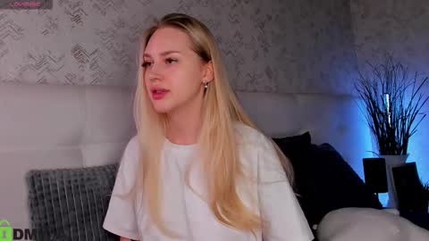 Snapshot of alice_elf chatting on 22, 10, 2025 Alice online show from 22, 10, 2025