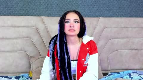 alice foxred online show from 2, 4, 2026