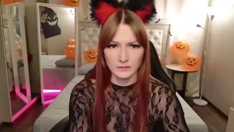 Ur future wife Alice 8 pm - 4 am NY time online show from 31, 10, 2025