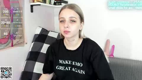 Snapshot of alice_halle chatting on 30, 10, 2025 alice_halle online show from 30, 10, 2025