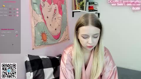 Snapshot of alice_halle chatting on 14, 12, 2025 alice_halle online show from 14, 12, 2025