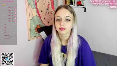 Snapshot of alice_halle chatting on 17, 12, 2025 alice_halle online show from 17, 12, 2025