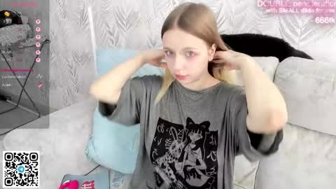 Snapshot of alice_halle chatting on 11, 3, 2026 alice_halle online show from 11, 3, 2026