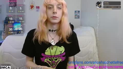 Snapshot of alice_hatchette chatting on 28, 9, 2025 Alice Hatchette online show from 28, 9, 2025