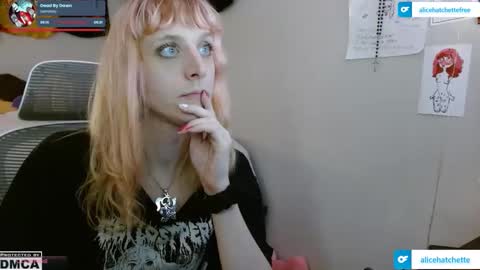 Snapshot of alice_hatchette chatting on 10, 11, 2025 Alice Hatchette online show from 10, 11, 2025