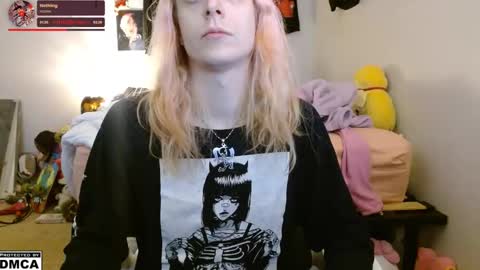 Snapshot of alice_hatchette chatting on 16, 11, 2025 Alice Hatchette online show from 16, 11, 2025