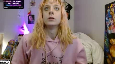 Snapshot of alice_hatchette chatting on 20, 11, 2025 Alice Hatchette online show from 20, 11, 2025