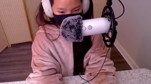 Alice Lee online show from 8, 12, 2024